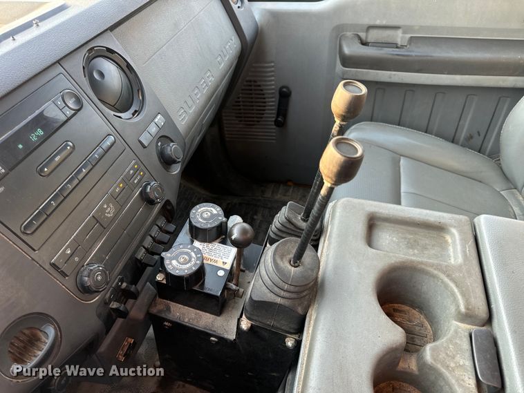 image for item EH6994 2012 Ford F550 XL SuperCab flatbed truck