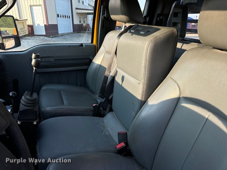 image for item EH6994 2012 Ford F550 XL SuperCab flatbed truck