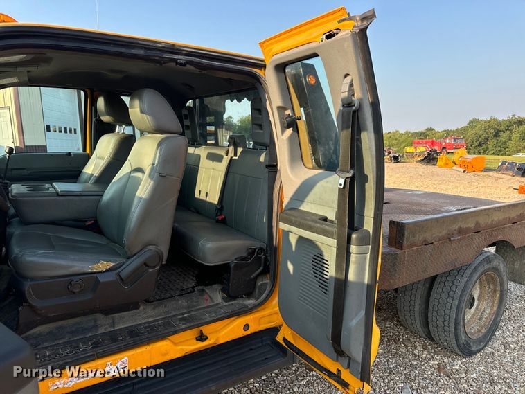 image for item EH6994 2012 Ford F550 XL SuperCab flatbed truck