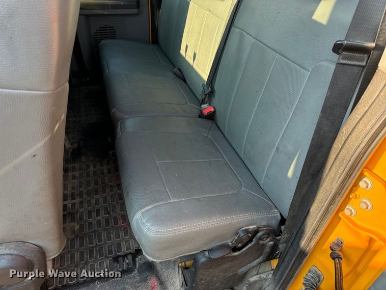 image for item EH6994 2012 Ford F550 XL SuperCab flatbed truck