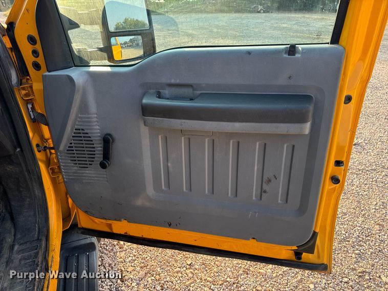 image for item EH6994 2012 Ford F550 XL SuperCab flatbed truck