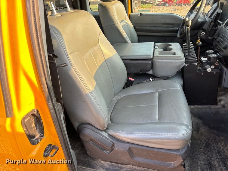 image for item EH6994 2012 Ford F550 XL SuperCab flatbed truck