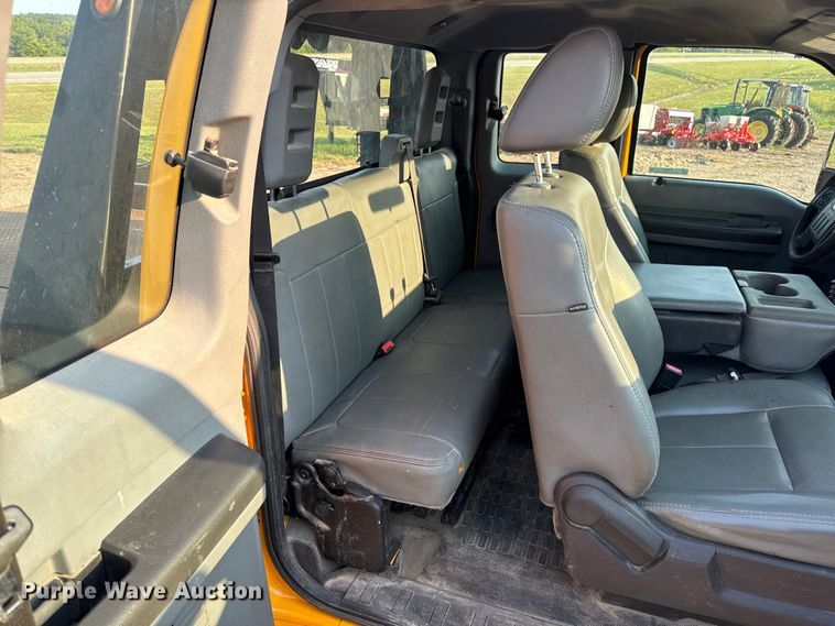 image for item EH6994 2012 Ford F550 XL SuperCab flatbed truck