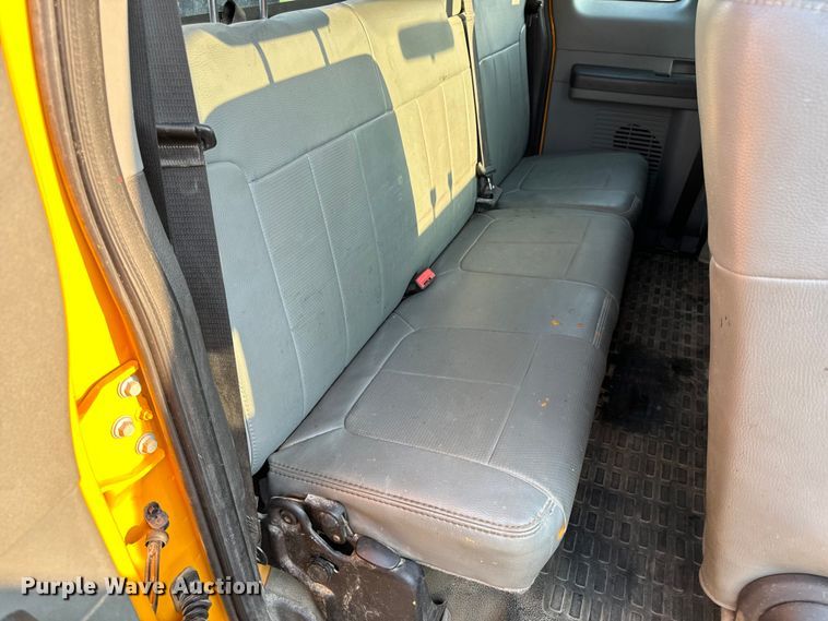 image for item EH6994 2012 Ford F550 XL SuperCab flatbed truck