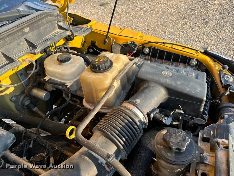 image for item EH6994 2012 Ford F550 XL SuperCab flatbed truck