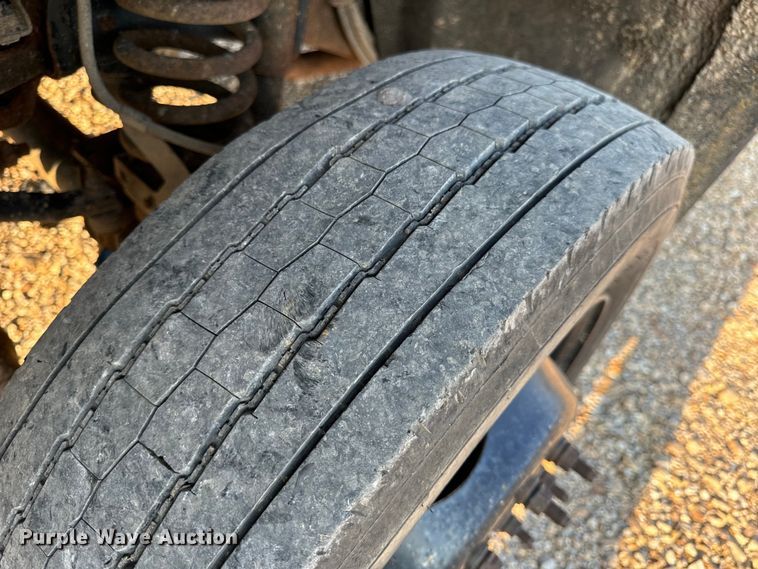 image for item EH6994 2012 Ford F550 XL SuperCab flatbed truck