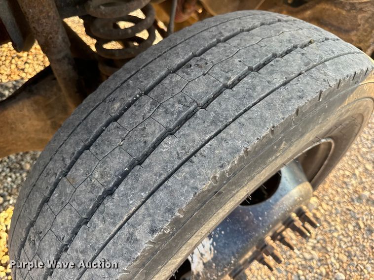 image for item EH6994 2012 Ford F550 XL SuperCab flatbed truck