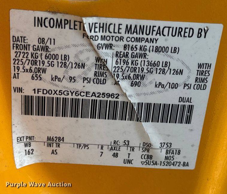 image for item EH6994 2012 Ford F550 XL SuperCab flatbed truck