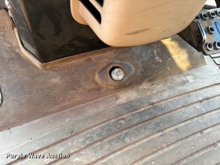 image for item EH6995 2010 John Deere 6430 Premium MFWD tractor