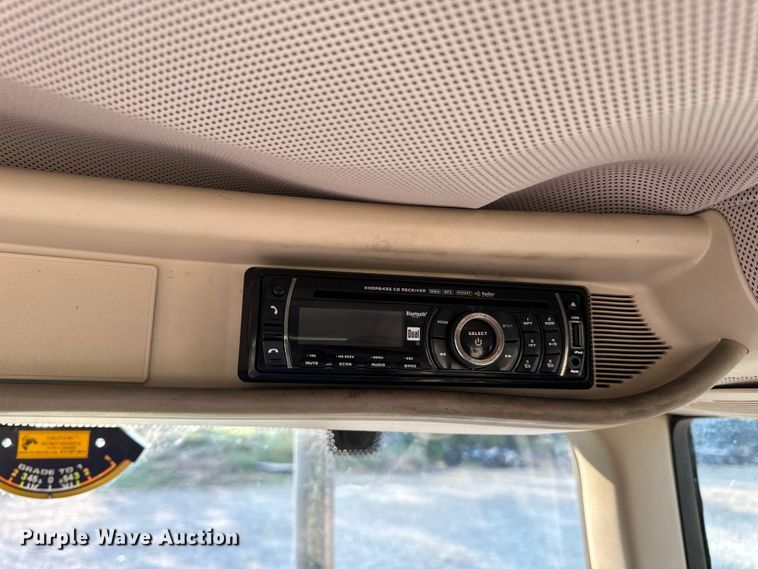 image for item EH6995 2010 John Deere 6430 Premium MFWD tractor