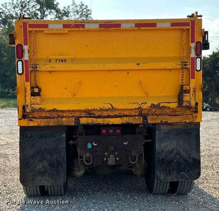 image for item EH6997 2006 International  7400  dump truck