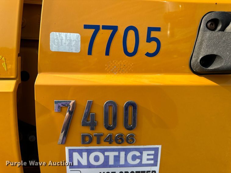 image for item EH6997 2006 International  7400  dump truck