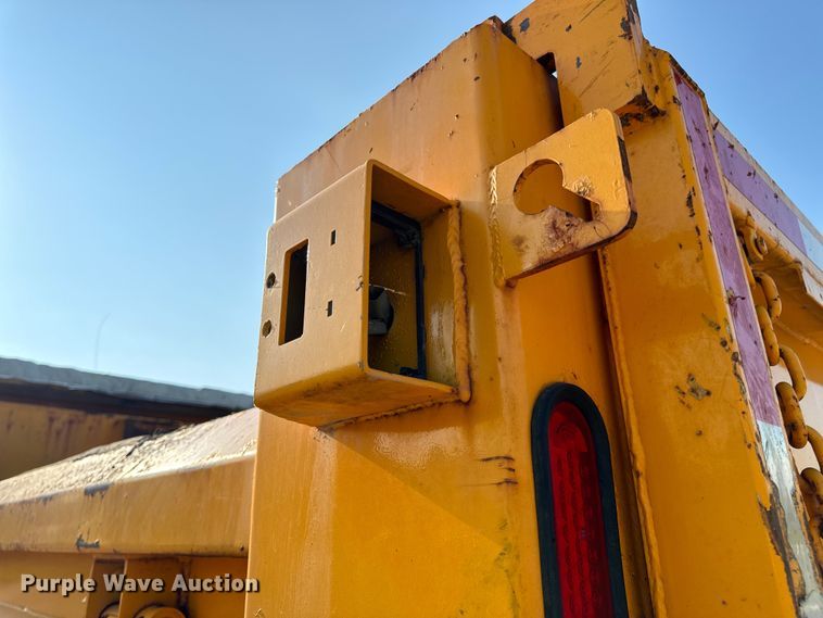 image for item EH6997 2006 International  7400  dump truck