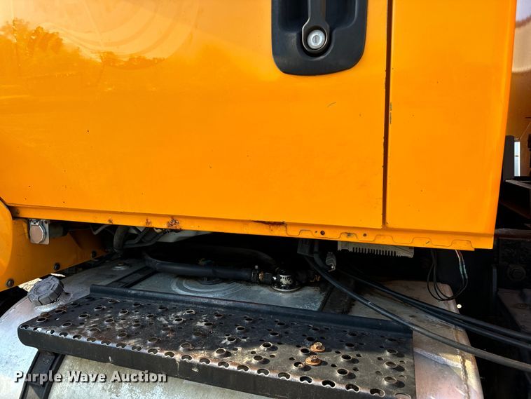 image for item EH6997 2006 International  7400  dump truck