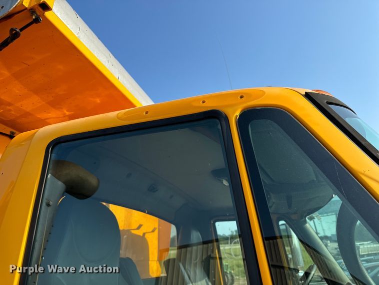 image for item EH6997 2006 International  7400  dump truck