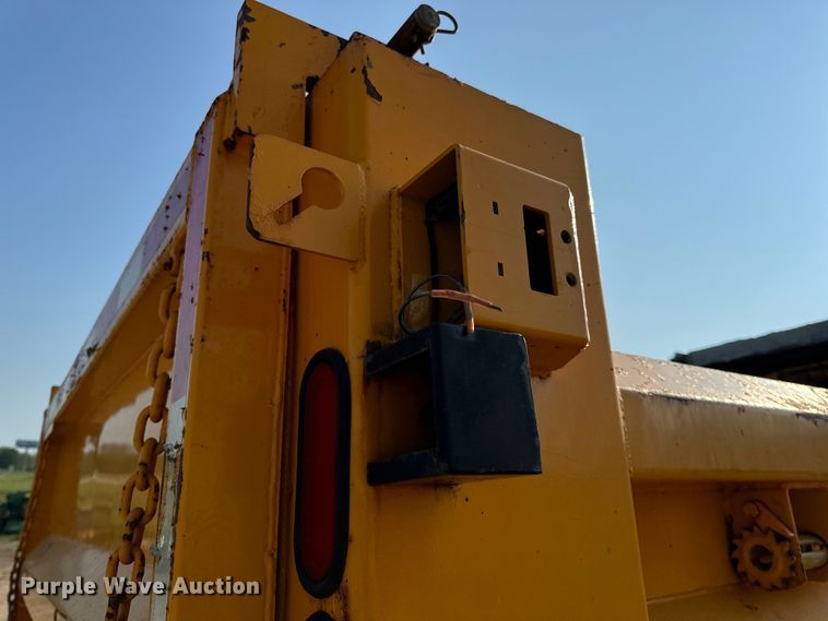 image for item EH6997 2006 International  7400  dump truck