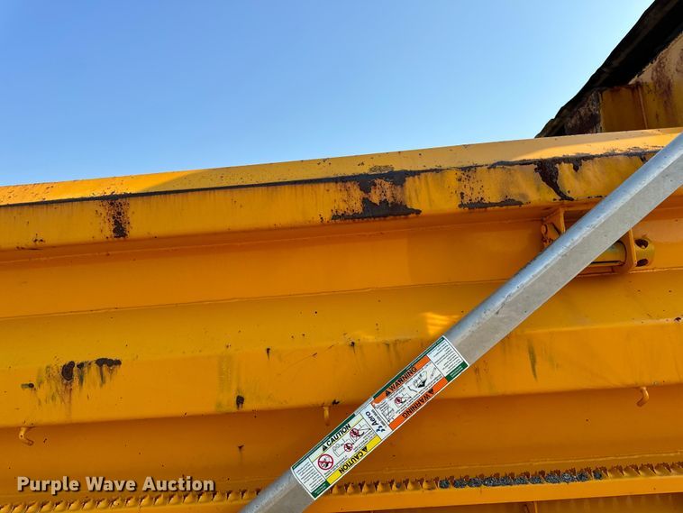 image for item EH6997 2006 International  7400  dump truck