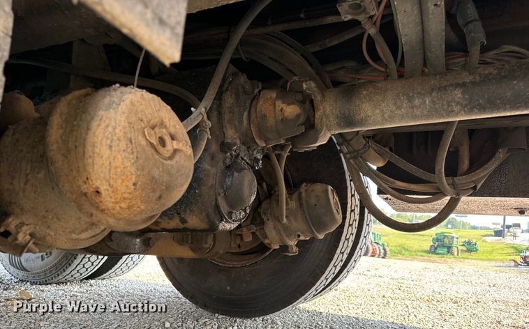 image for item EH6997 2006 International  7400  dump truck