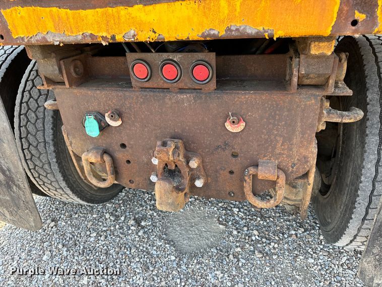 image for item EH6997 2006 International  7400  dump truck