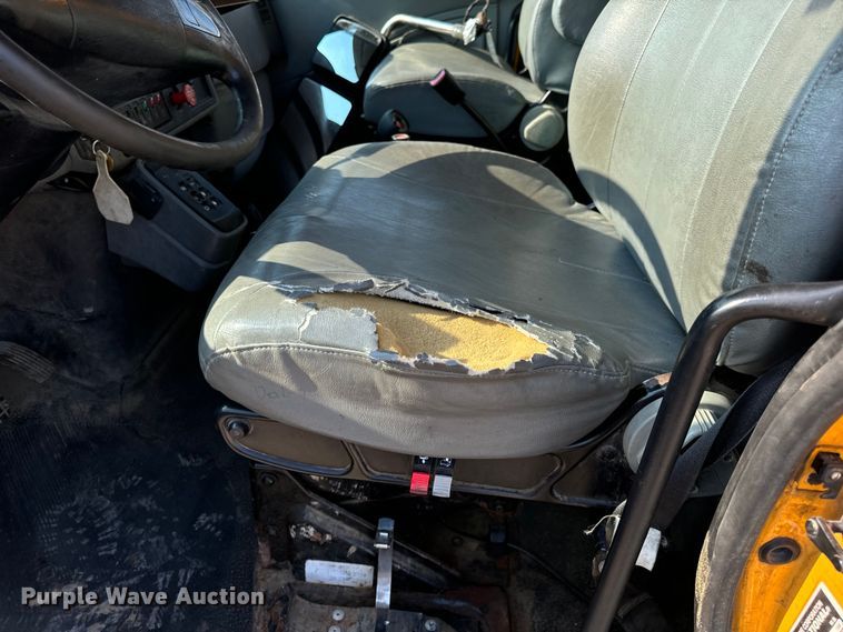 image for item EH6997 2006 International  7400  dump truck