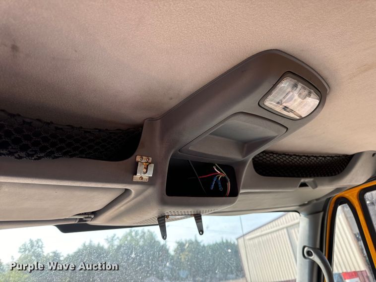 image for item EH6997 2006 International  7400  dump truck