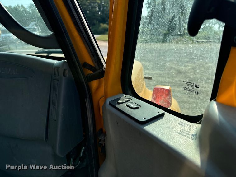 image for item EH6997 2006 International  7400  dump truck