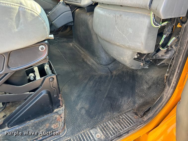 image for item EH6997 2006 International  7400  dump truck