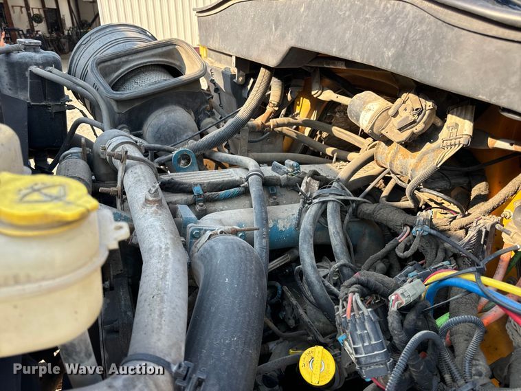 image for item EH6997 2006 International  7400  dump truck