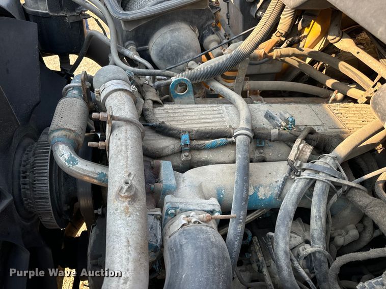 image for item EH6997 2006 International  7400  dump truck