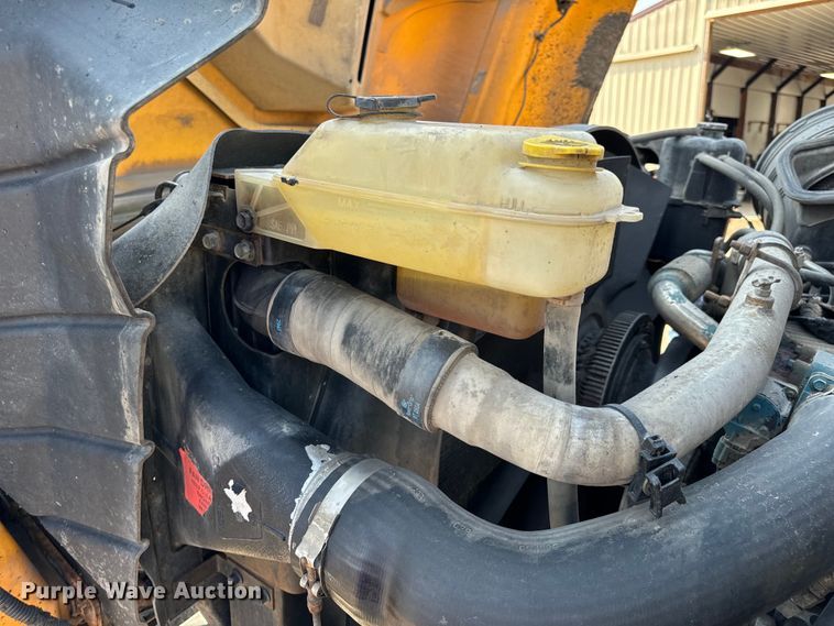 image for item EH6997 2006 International  7400  dump truck