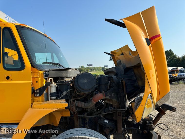 image for item EH6997 2006 International  7400  dump truck