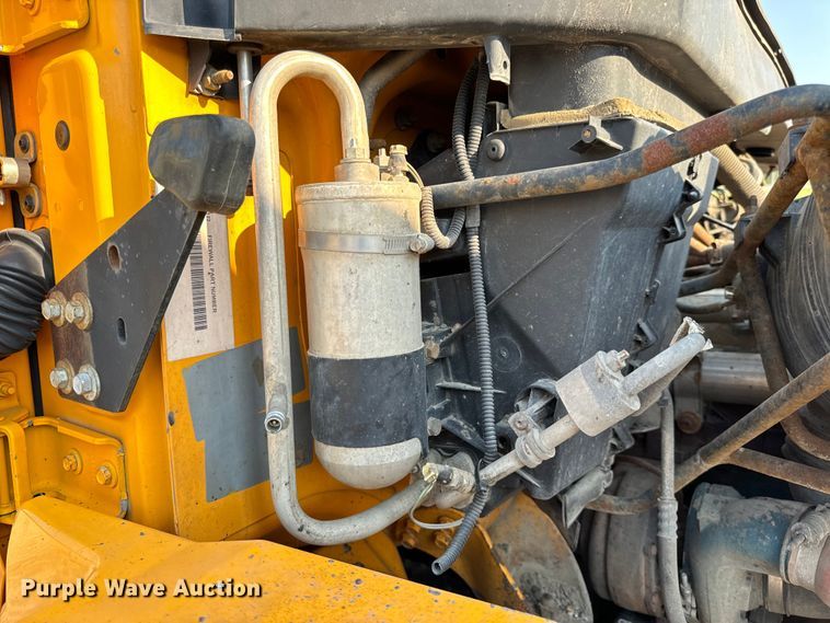image for item EH6997 2006 International  7400  dump truck