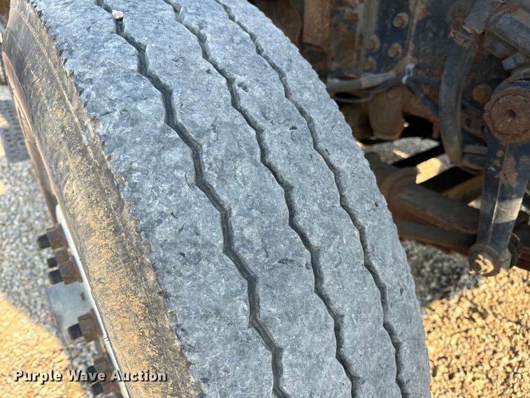 image for item EH6997 2006 International  7400  dump truck