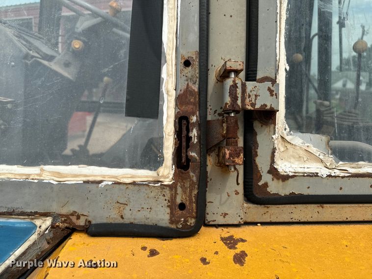 image for item EI4039 1988 JCB 1550B backhoe