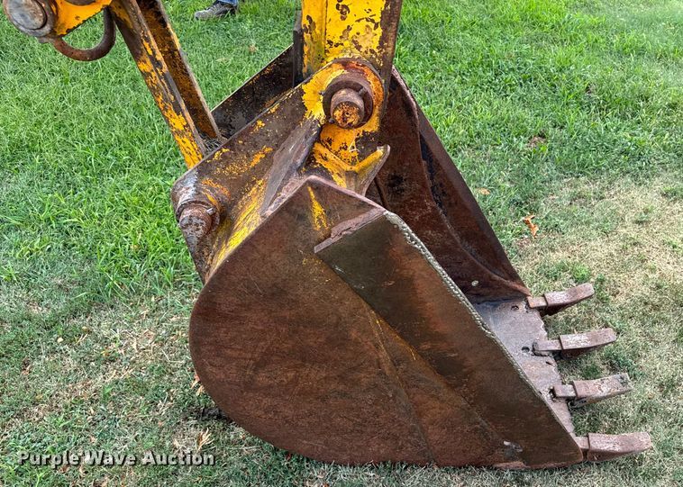 image for item EI4039 1988 JCB 1550B backhoe