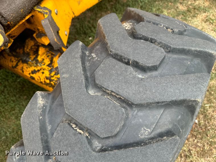 image for item EI4039 1988 JCB 1550B backhoe