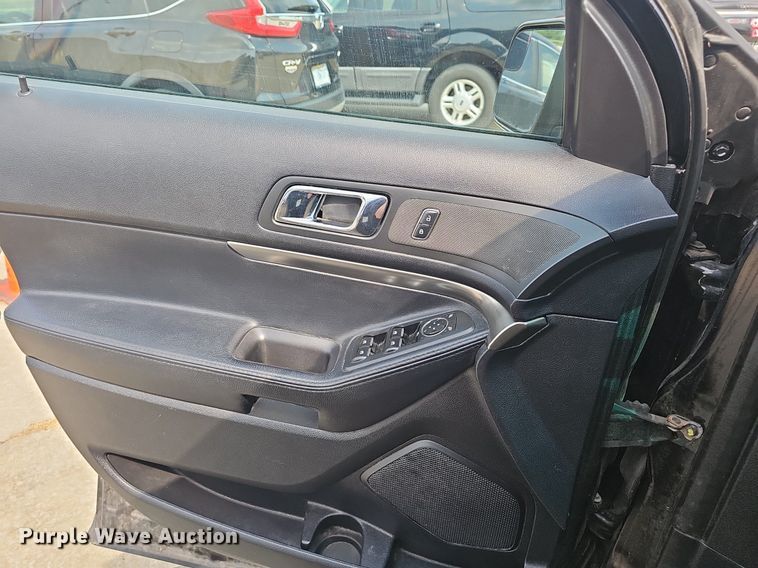 image for item EJ5766 2016 Ford  Explorer Police Interceptor SUV