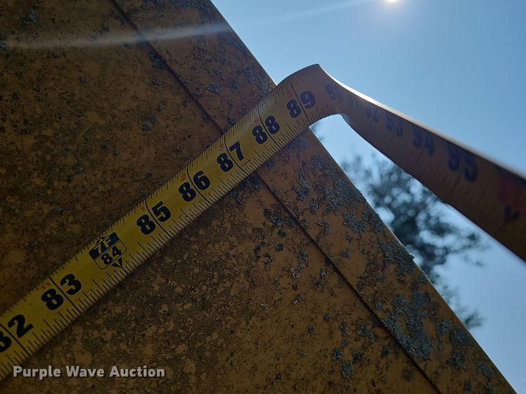 image for item EJ5784 2001 Olympian D125P1 generator