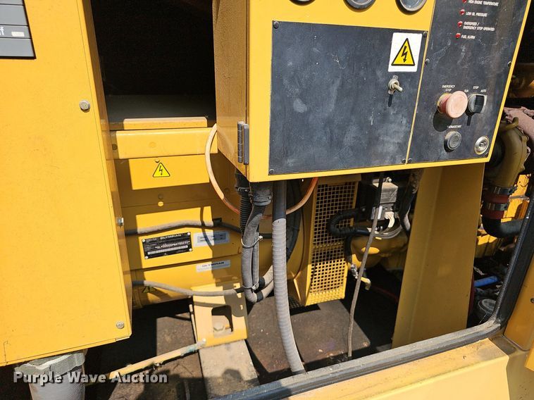 image for item EJ5784 2001 Olympian D125P1 generator