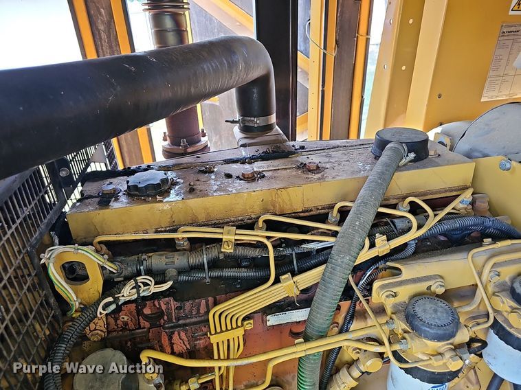 image for item EJ5784 2001 Olympian D125P1 generator