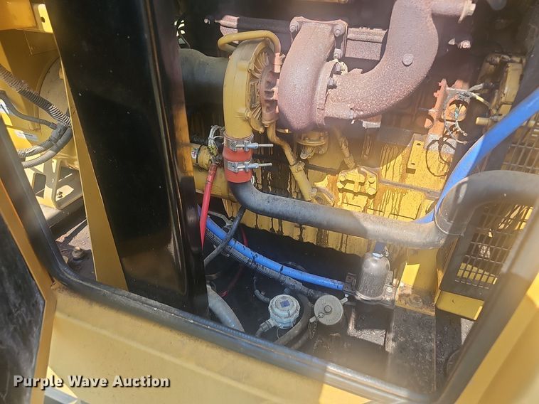 image for item EJ5784 2001 Olympian D125P1 generator