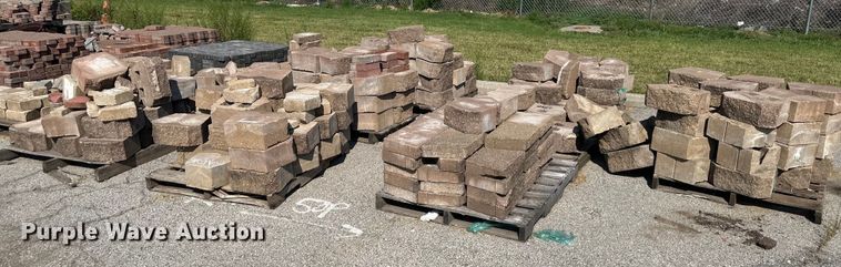image for item EJ7089 Retaining wall blocks