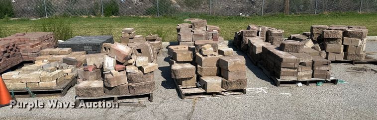 image for item EJ7089 Retaining wall blocks