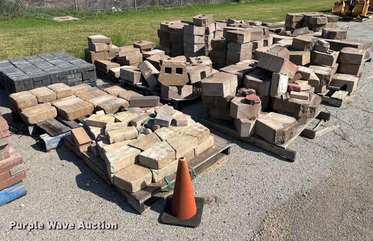 image for item EJ7089 Retaining wall blocks