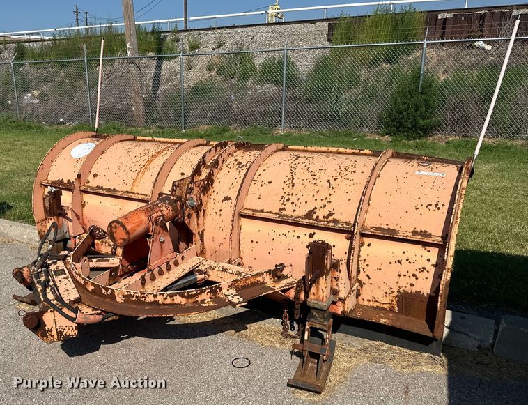 image for item EJ7091 Henke snow plow