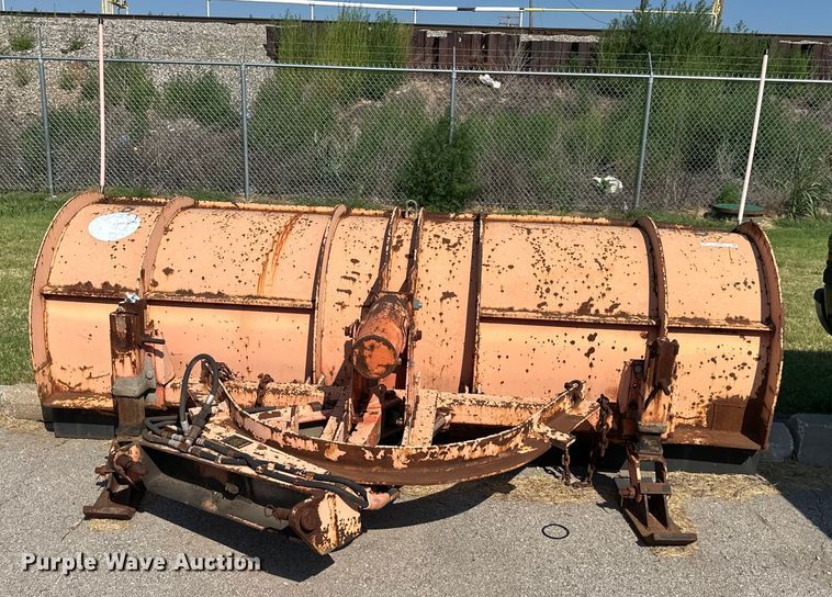 image for item EJ7091 Henke snow plow