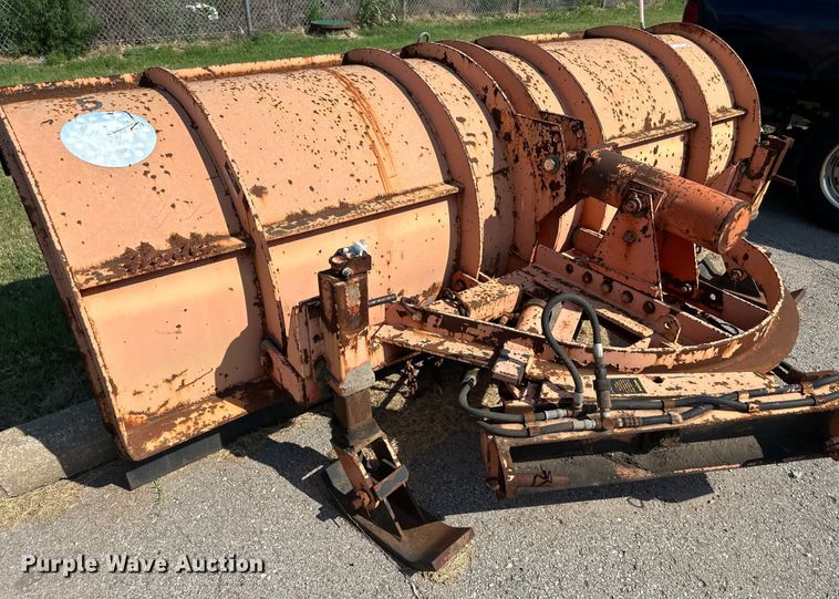 image for item EJ7091 Henke snow plow