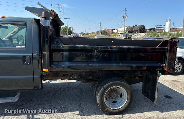image for item EJ7094 2005 Ford F450 Super Duty XL dump truck