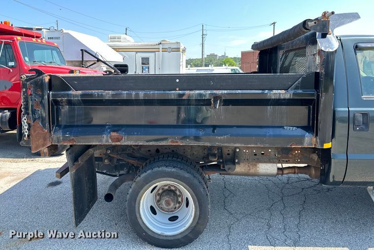 image for item EJ7094 2005 Ford F450 Super Duty XL dump truck