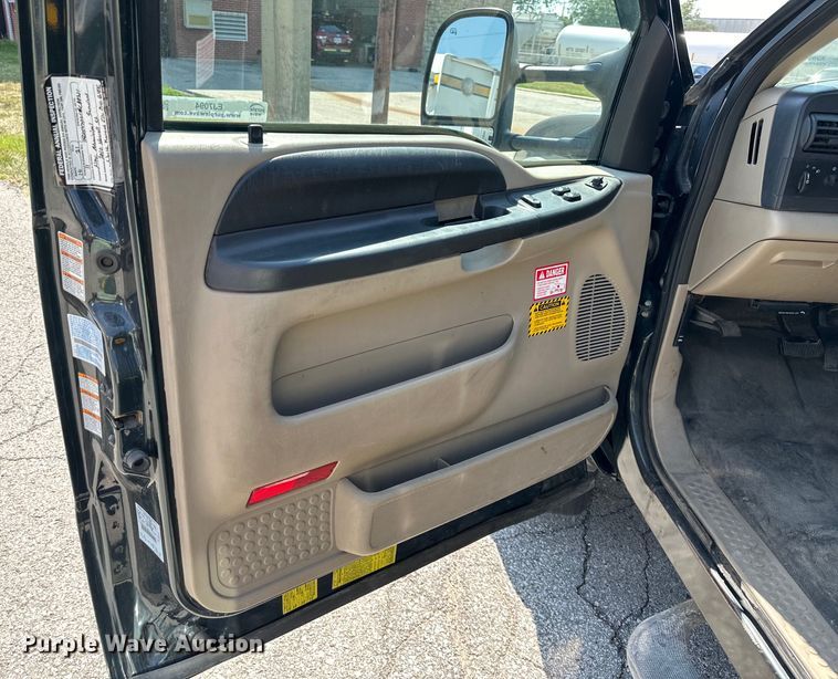 image for item EJ7094 2005 Ford F450 Super Duty XL dump truck